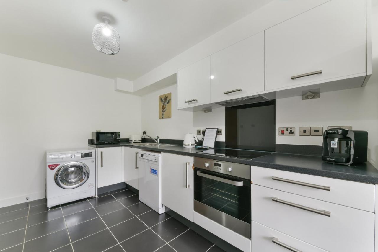 Spacious, Quiet And Modern Apartment 伦敦 外观 照片